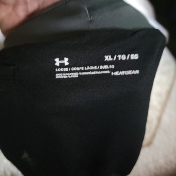 Under Armour Set - Picture 2 of 3